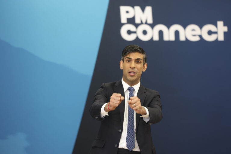 Read more about the article The Pied Piper of Downing Street; Rishi Sunak Insists on Dressing Up When Not In Parliament.